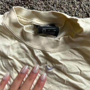 Nike t shirt cream